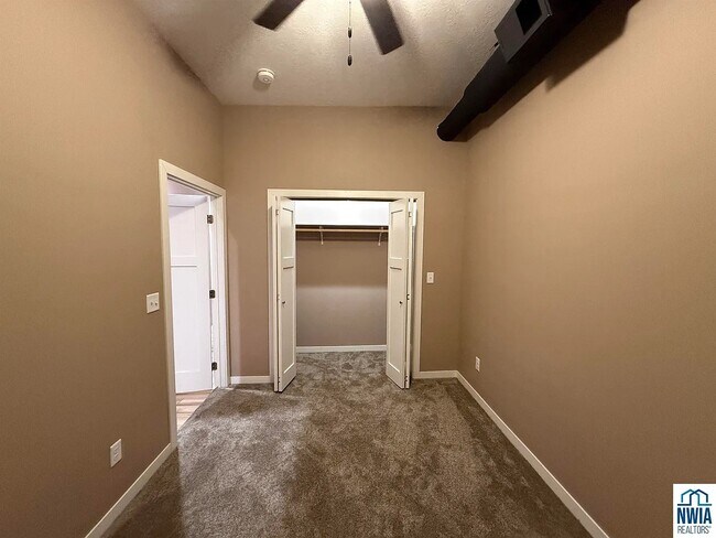 Building Photo - 321 Sheldon