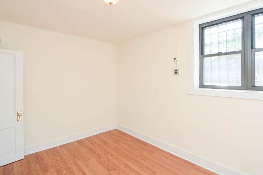 Building Photo - 2520 N Kedzie Blvd