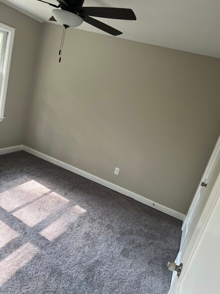 Building Photo - 844 Pierce Ave