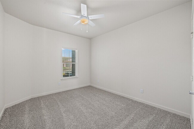 Building Photo - New Construction in Iron Horse!
