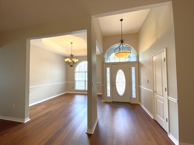 Building Photo - 205 Wedgewood Ln