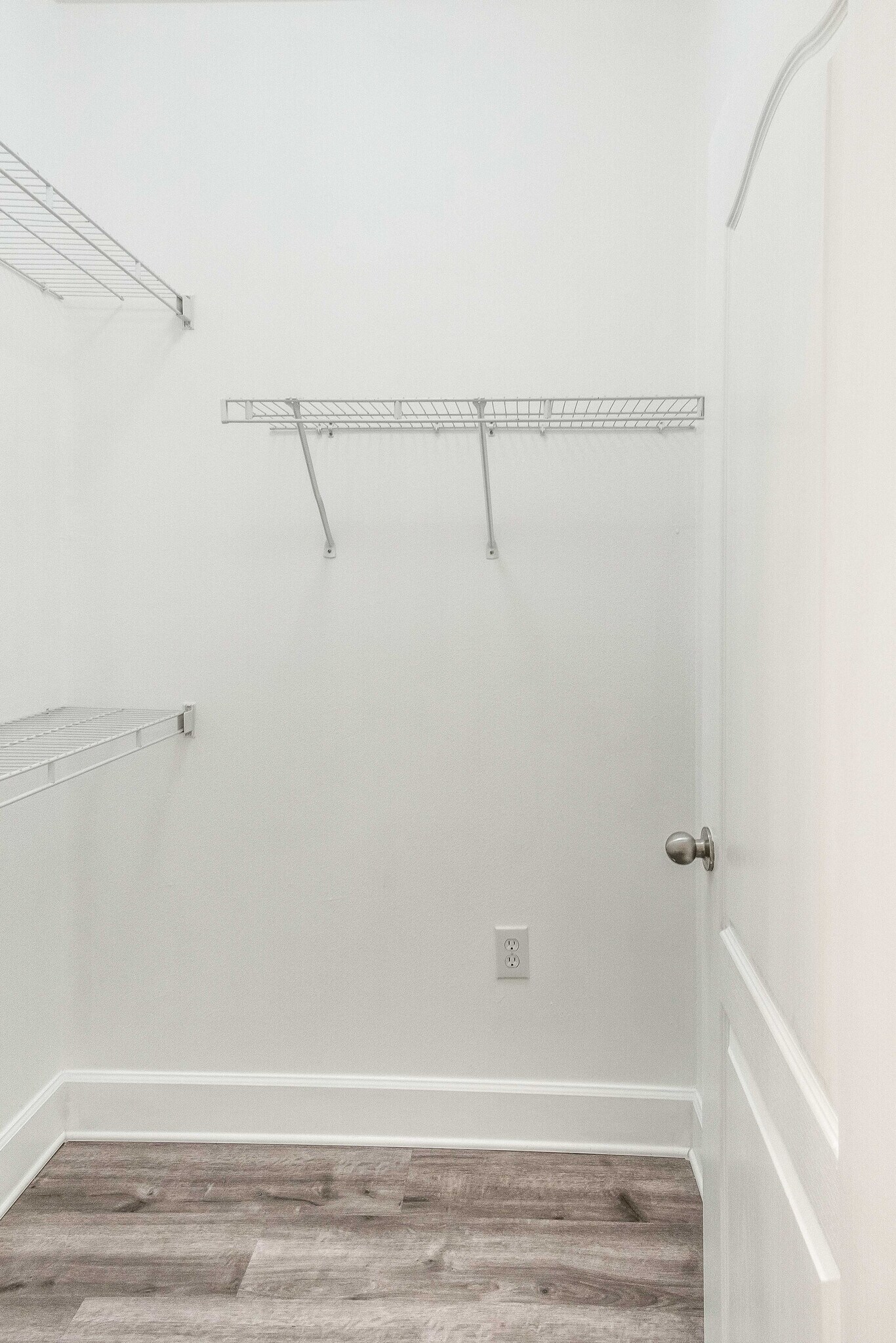 Building Photo - Room in Condo on Crossing Pl