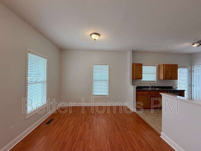 Building Photo - 701 E Martin St