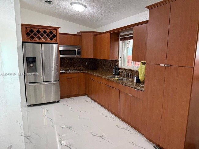 Building Photo - 2775 W 71st Pl