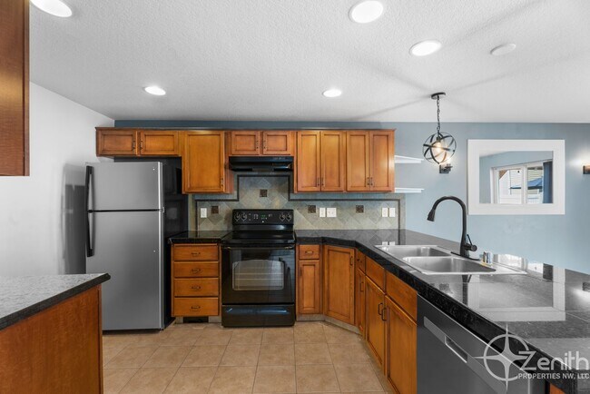 Building Photo - Fully Updated 4 Bedroom Single Family Home...