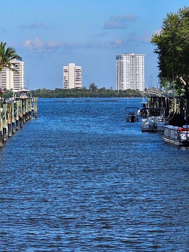 Building Photo - 120 Lehane Terrace