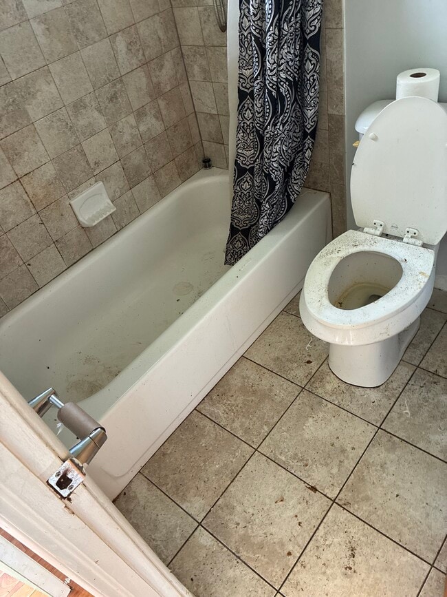 Building Photo - 157 N Rhodes St