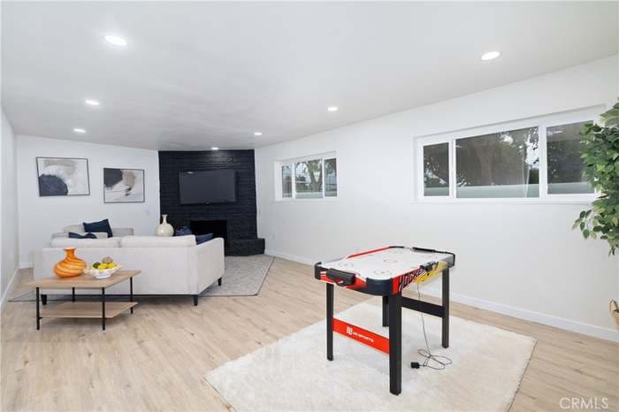 Building Photo - 15994 Sequoia Ave