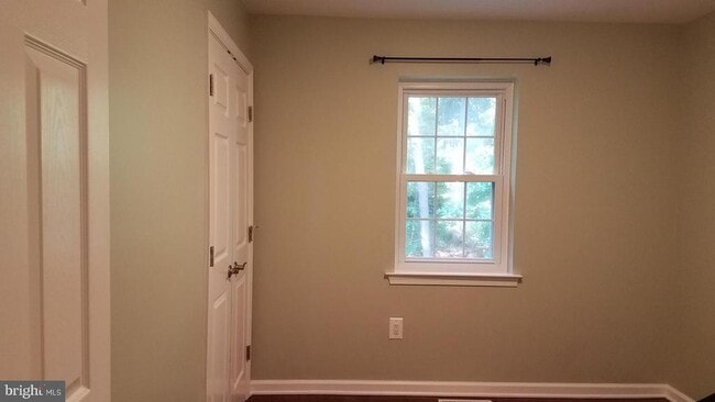 Building Photo - 5551 Winford Ct