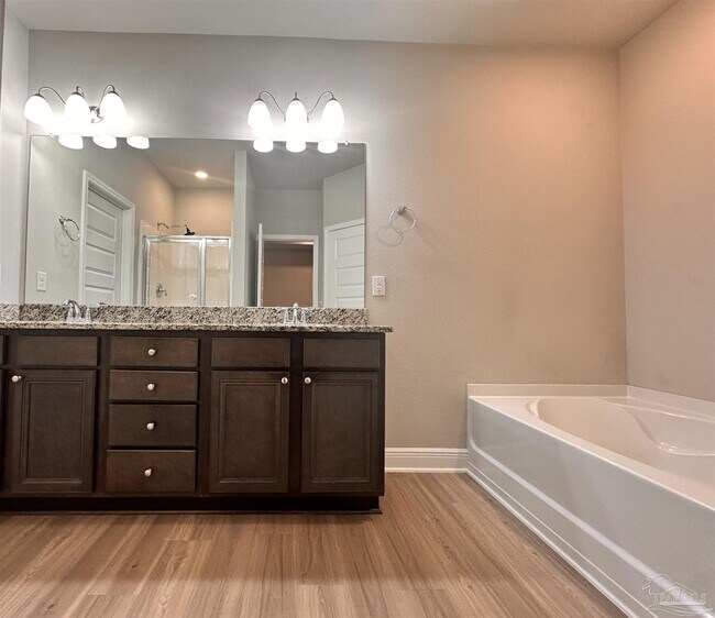 Building Photo - 3892 Hawks Landing Cir