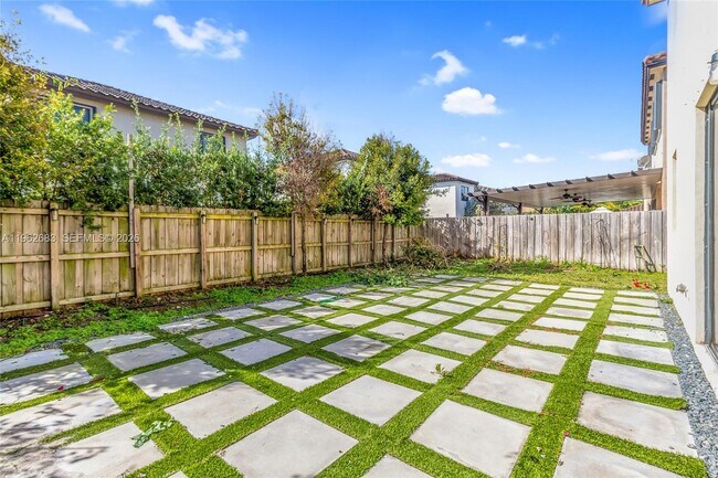 Building Photo - 11770 SW 251st St