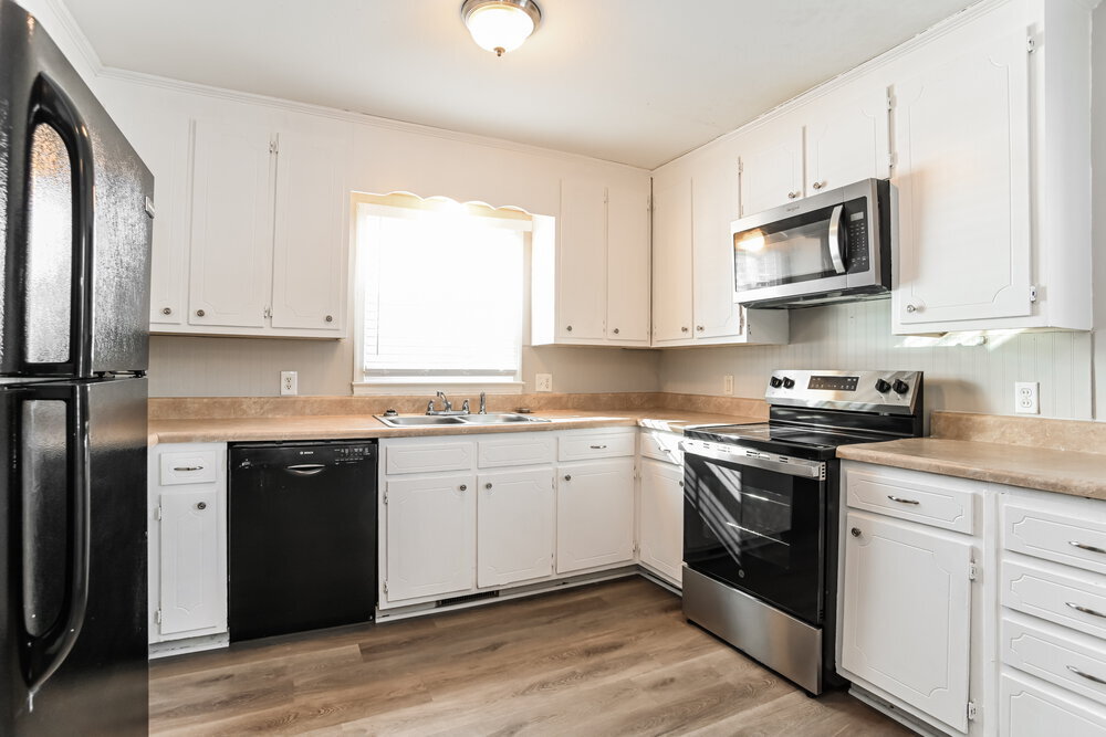 Building Photo - 717 Goose Creek Dr