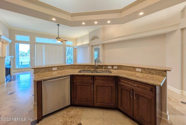 Building Photo - 128 Summer Tree Ct