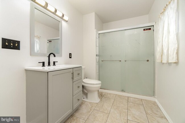 Building Photo - 2722 Buxton Ct