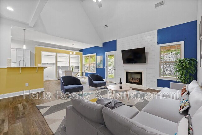 Building Photo - 6466 Hwy 48 N