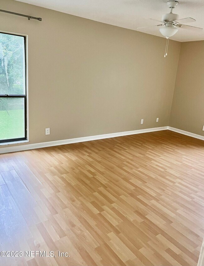 Building Photo - 8797 Como Lake Dr