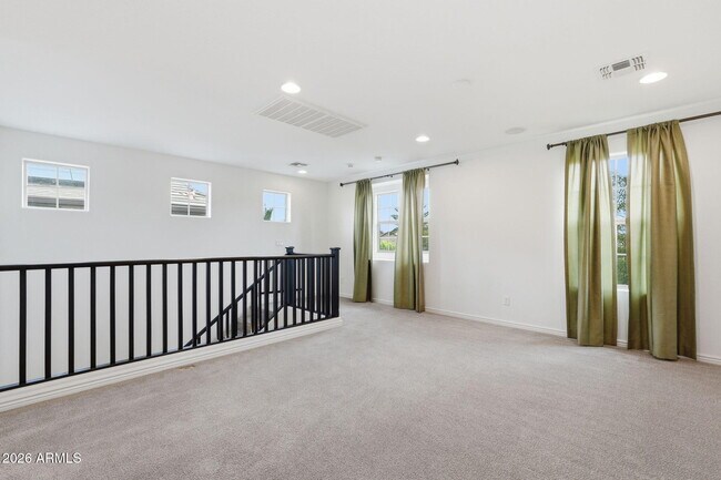 Building Photo - 464 N Ranger Trail