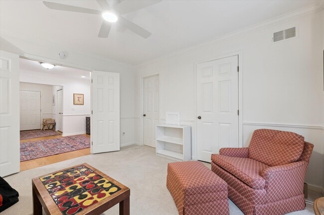 Building Photo - 797 Deer Ct