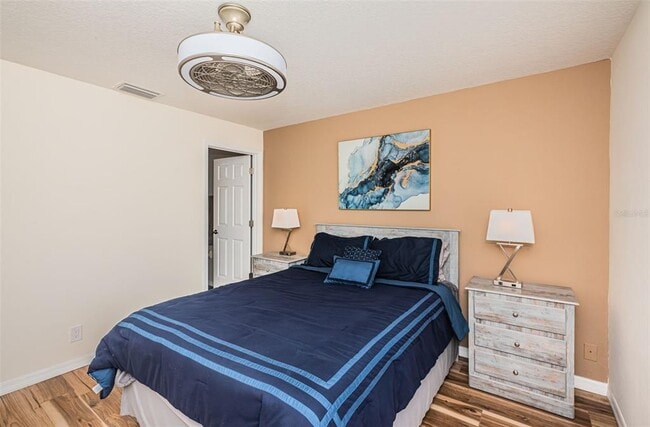 Building Photo - 3876 Island Way