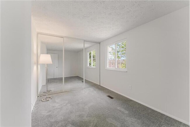 Building Photo - 1682 Harvest Green Ct