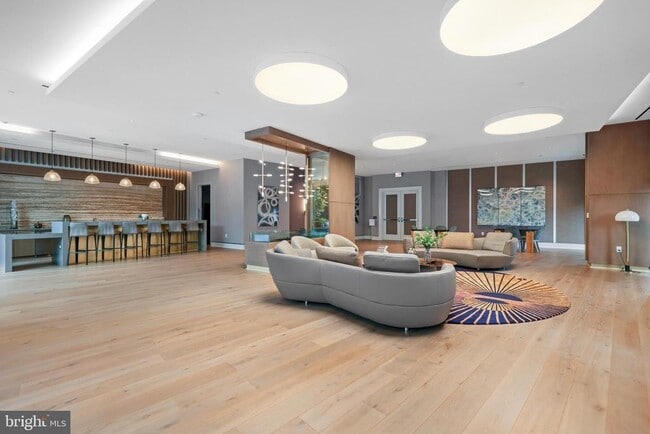 Building Photo - 7887 Jones Branch Dr