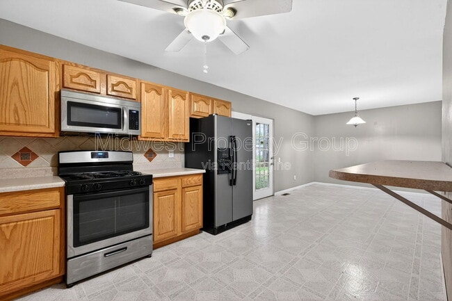 Building Photo - 1165 Lees Ln