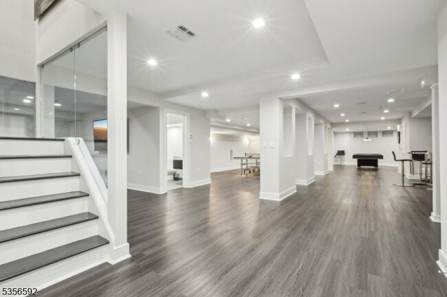 Building Photo - 63 Roberts Rd