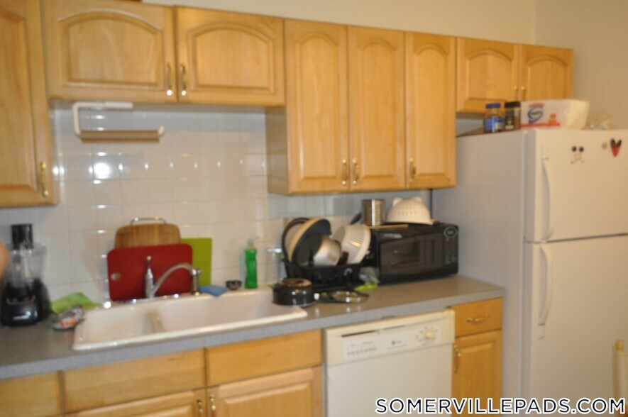 Building Photo - 38 Bond St