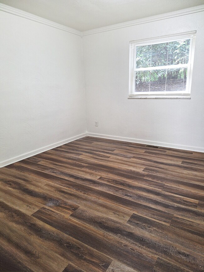 Building Photo - Medford Apartments