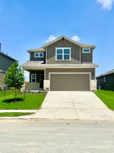 Primary Photo - 401 Kapok St