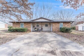 Building Photo - 2316-2318 Raven Ln