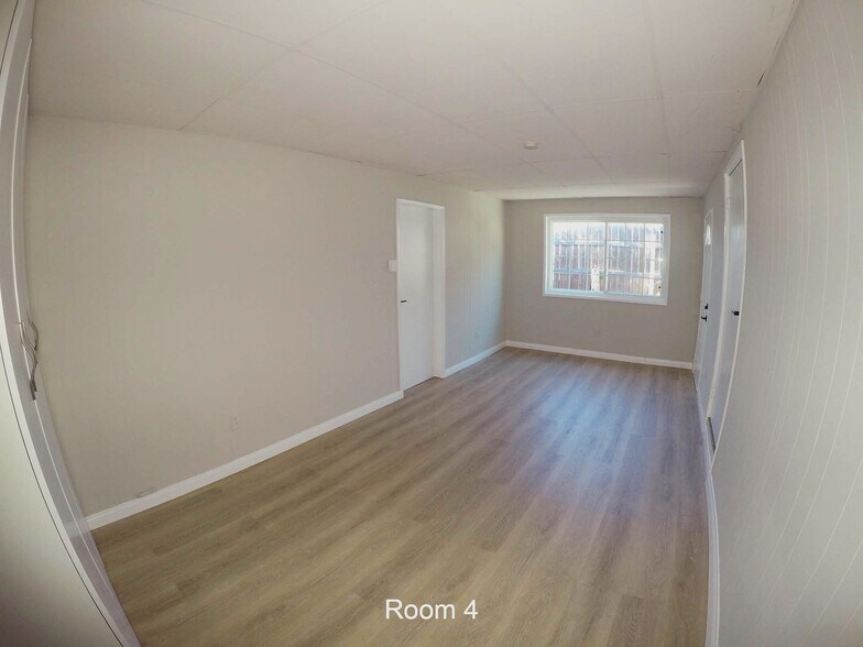 Building Photo - 4122 Lewis St