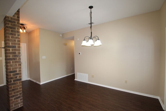 Building Photo - 1013 Blue Quail Dr