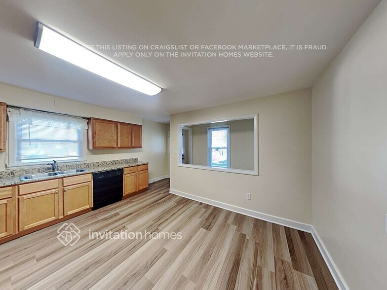 Building Photo - 1159 W Marion St