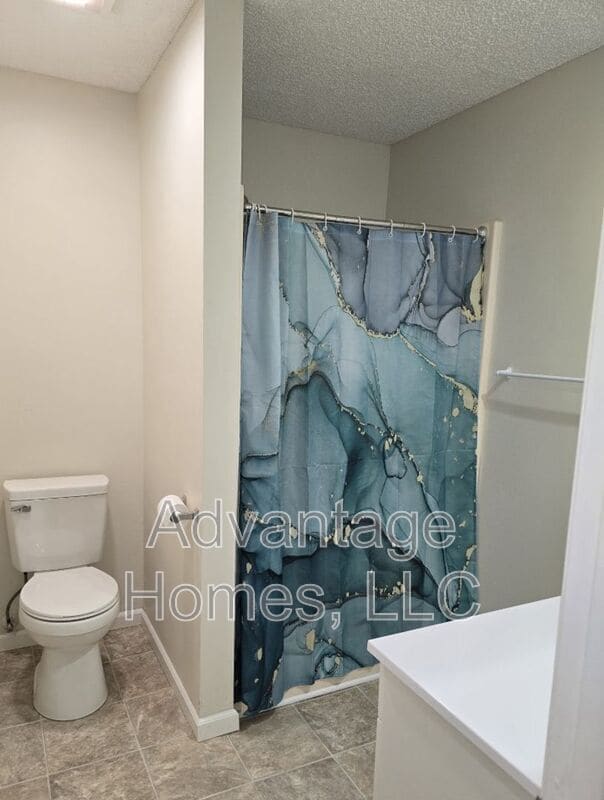 Building Photo - 8206 Woodson Dr