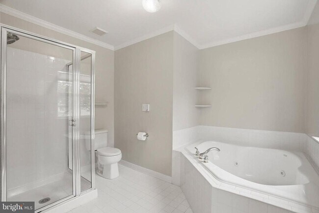 Building Photo - 6020 Moonsails Ln