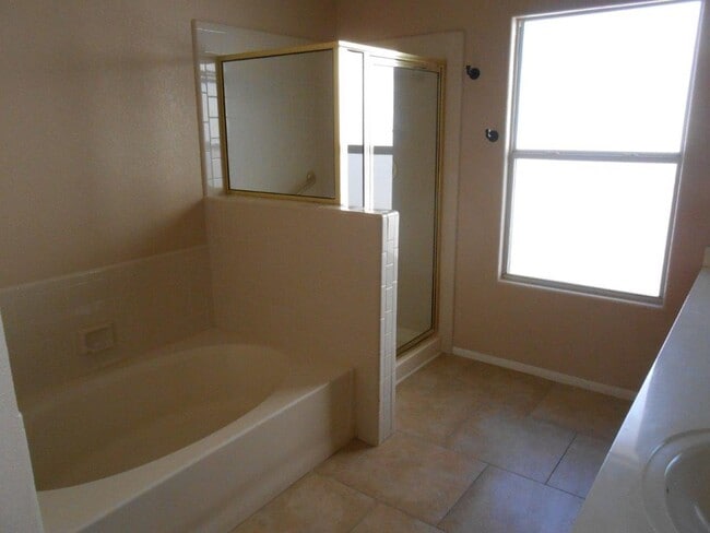 Building Photo - Beautiful 3 Bedroom home in Henderson