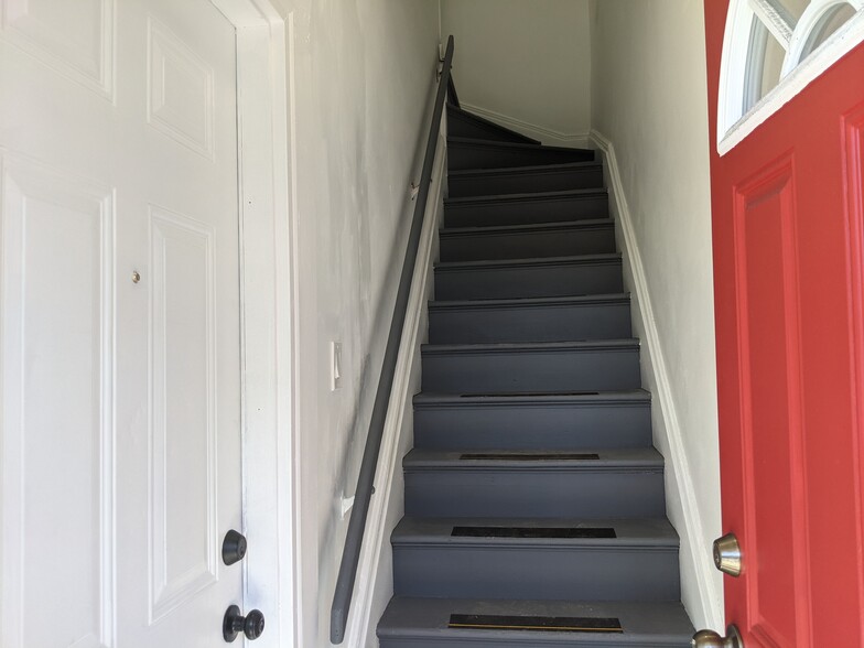 Front Left Stairs-1 - 17 Northfield Ave