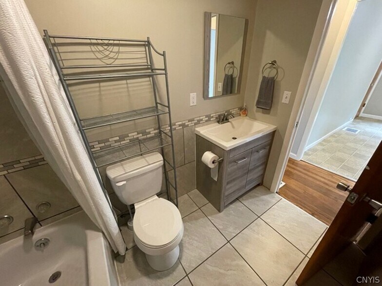 Bathroom, view 2 - 109 Lansdale Rd