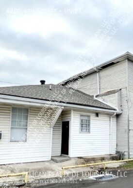 Primary Photo - 4200 4th St