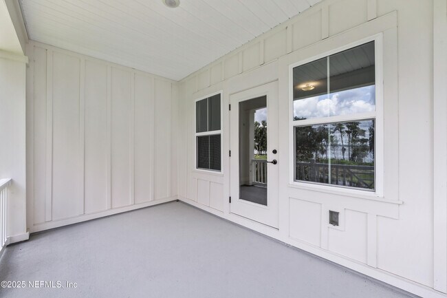 Building Photo - 27 Oak Pk Dr
