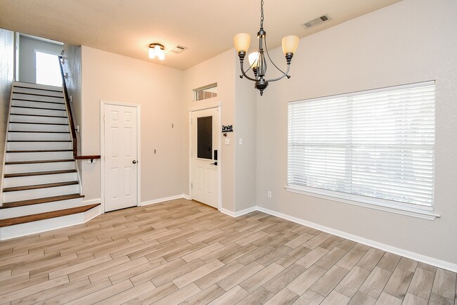 Building Photo - 14615 Cypress Cottage Ct