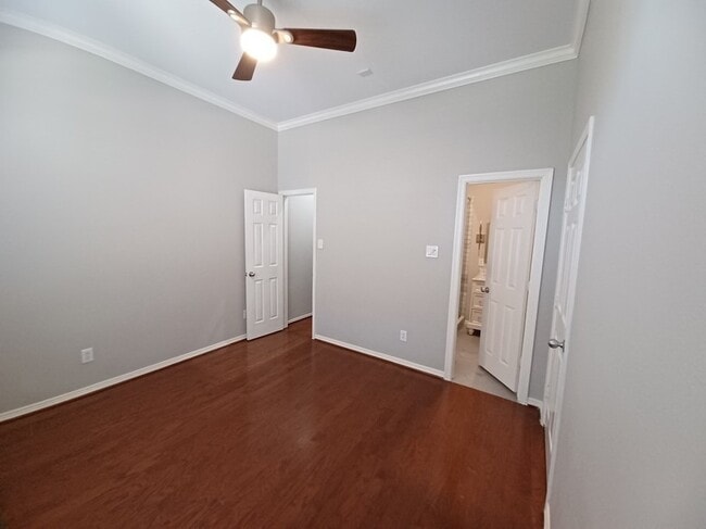 Building Photo - 13401 Indigo Sands Dr