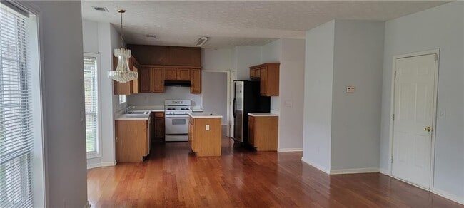 Building Photo - 3748 Jackson Bluff Dr