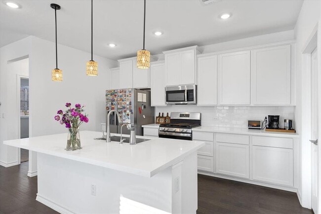 Building Photo - 5200 Jason Dr