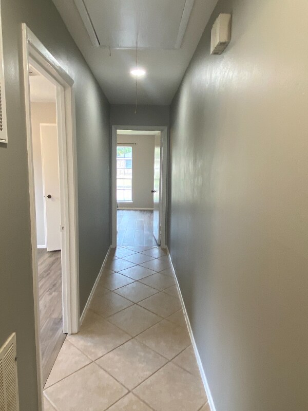 Building Photo - 15322 E Hampton Cir