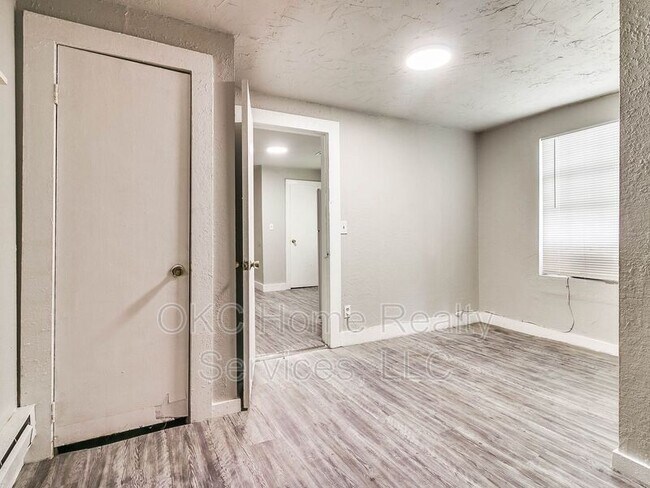 Building Photo - 1740 NW 11th St