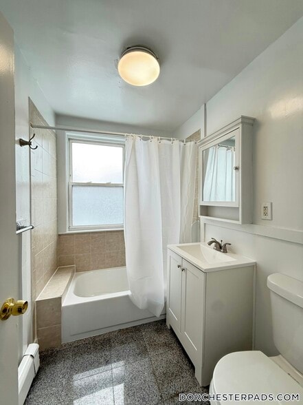 Building Photo - 6 Bowdoin Park