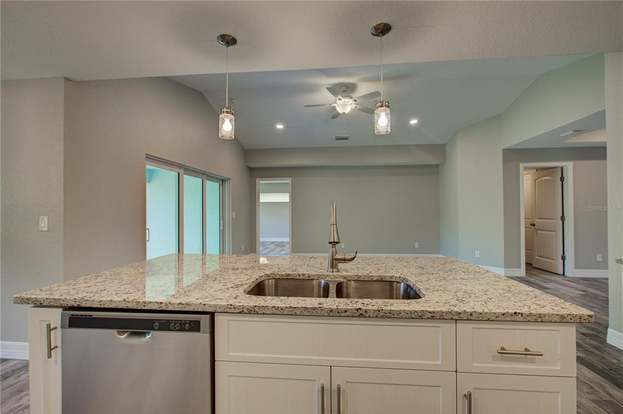 Building Photo - 129 Glades Dr