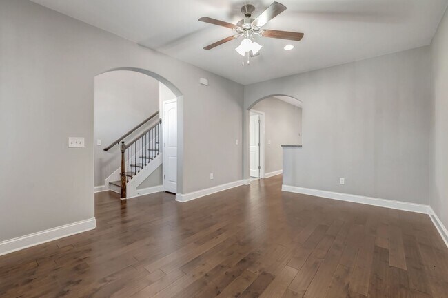 Building Photo - Harpeth Park Townhome in Bellevue